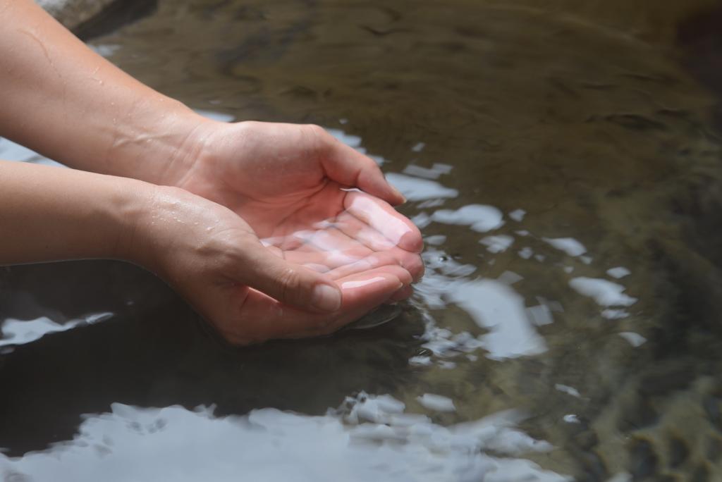 見るからにとろんとろんの『鷹の家』の湯