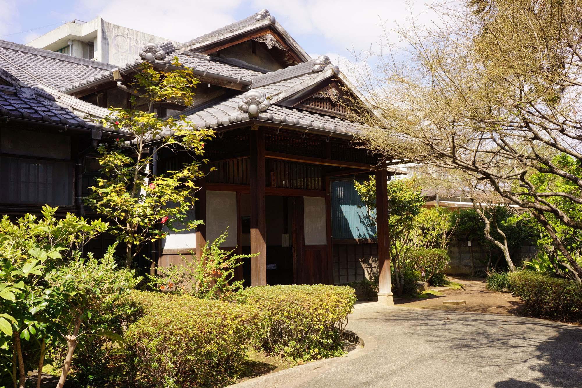 夏目漱石内坪井旧居