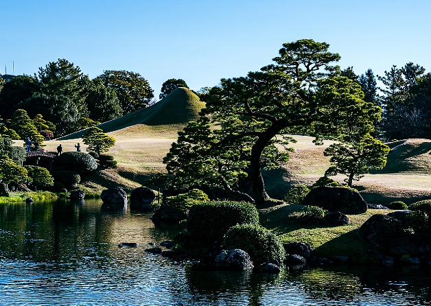 Exploring Suizenji Jojuen Garden & Lake Ezu by Bike