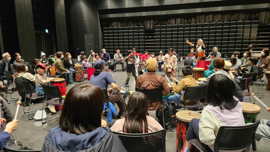 「打楽器合奏フェス・イン・サクラマチ～みんなで奏でる春の音～」にて、熊本城ホールドラムサークル