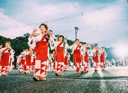 火の国まつりのメーンイベント「おてもやん総おどり」