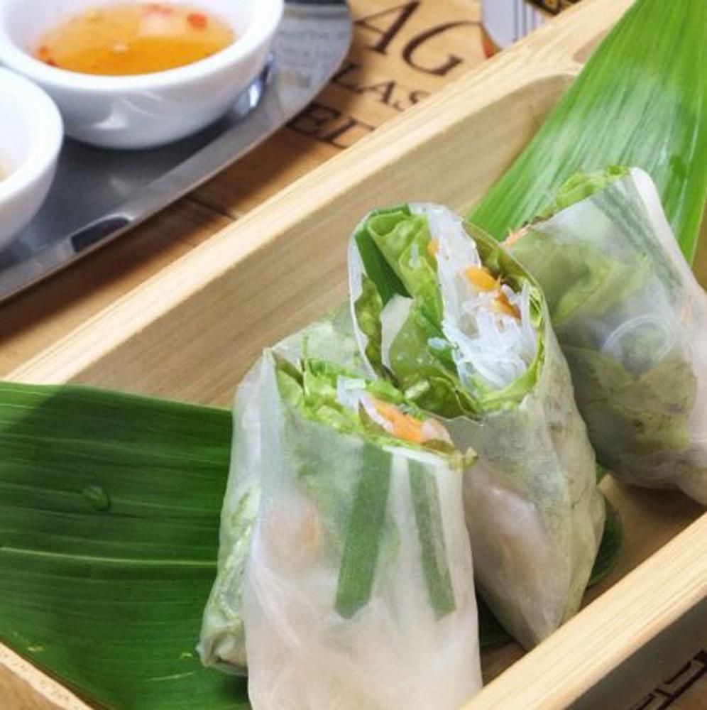 [Vegetarian] Spring Rolls (2 rolls) 600yen 